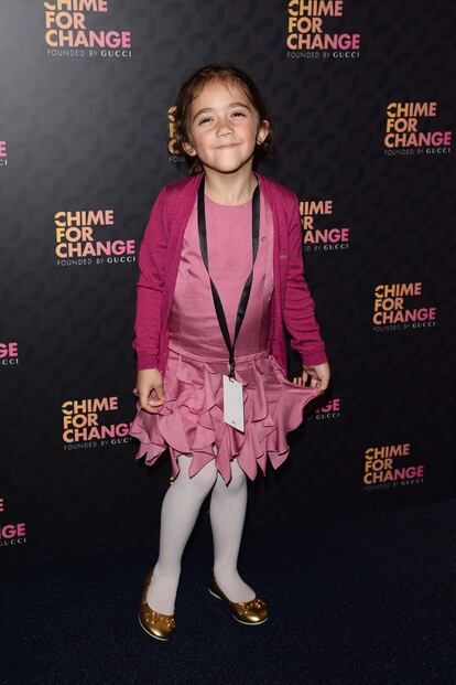 La hija de Salma Hayek y François Henri Pinault, Valentina Pinault, posó en el photocall.