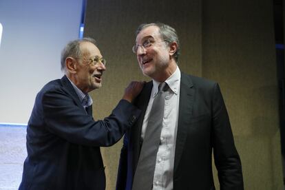Javier Solana (izquierda) y José María Ezquiaga, después del debate.