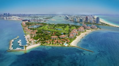 Fisher Island e Miami Beach (à direita).