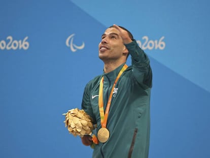 O nadador Daniel Dias, após o ouro nos 50m costas.