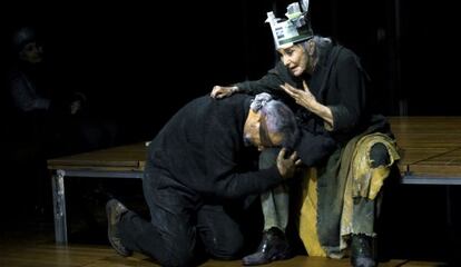 Núria Espert y Jordi Bosch, en 'El rey Lear'.