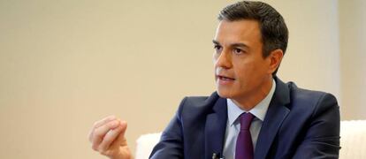 El presidente del Gobierno, Pedro S&aacute;nchez, durante la entrevista con la Agencia Efe en el Palacio de La Moncloa