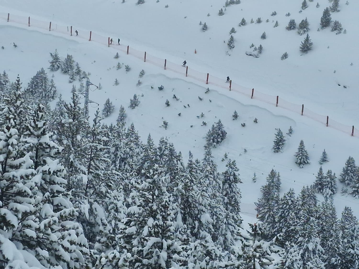 Muere un hombre tras una avalancha de nieve en Cerler