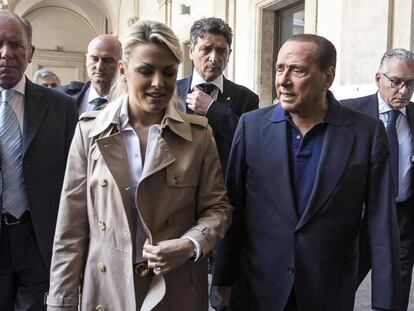 Berlusconi, diumenge, amb la seva parella, Francesca Pascale.