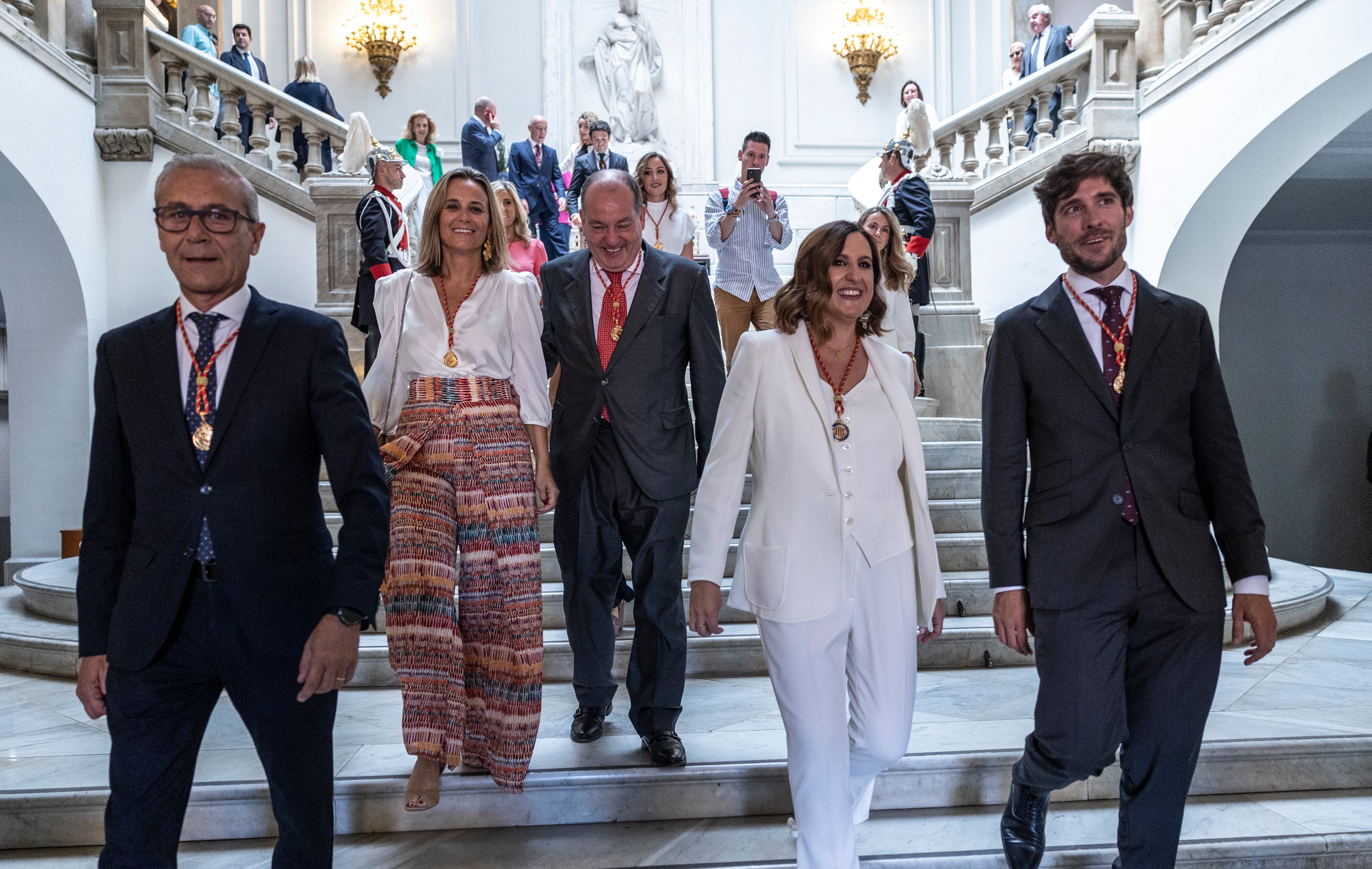 El Ayuntamiento de València sigue sin dar a la oposición la lista de empresas con que trabaja su edil de Contratación