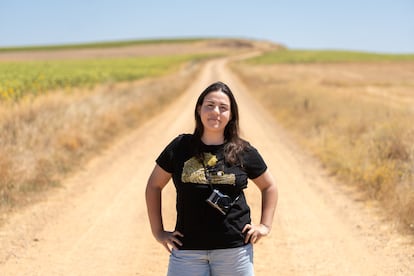 La fotógrafa rural María Curero, en Herrín de Campos (Valladolid).
