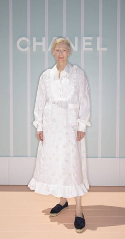 Tilda Swinton en el desfile de Chanel, el pasado 31 de octubre, en Bangkok, Tailandia. 