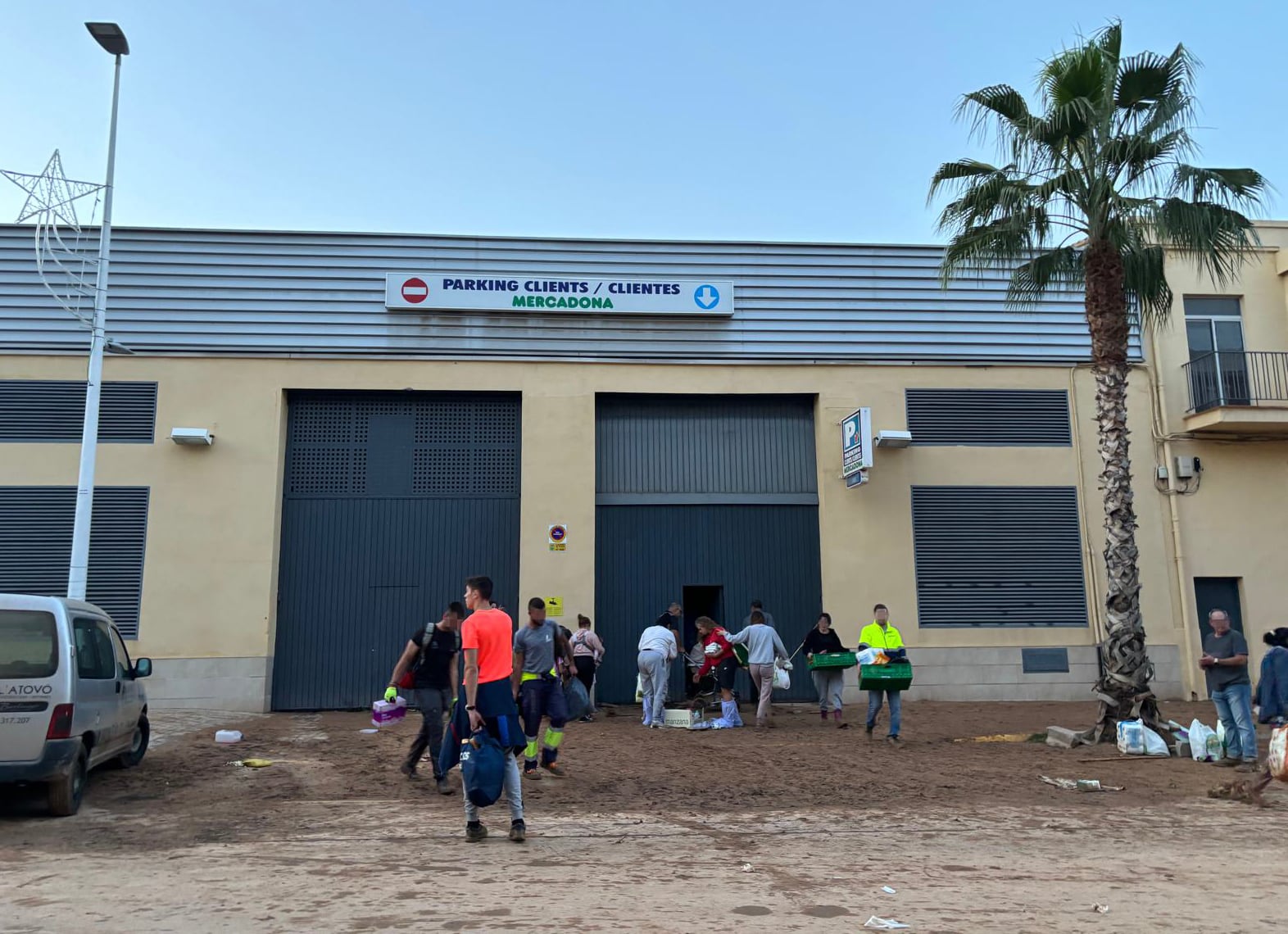 Mercadona dona 40 millones para ayudar a sus trabajadores afectados por la dana