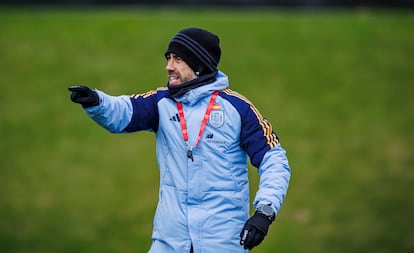 El seleccionador Jorge Vilda, en el penúltimo entrenamiento de España antes de medirse a Suiza.