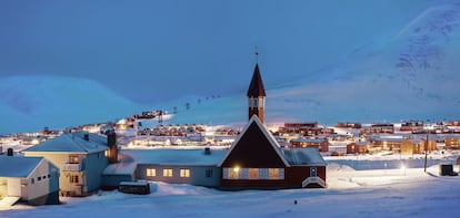La iglesia de Svalbard abre 24 horas y acoge todas las confesiones.