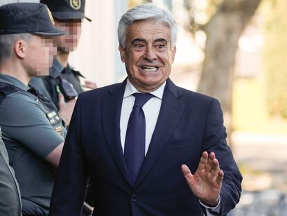 Pedro Rocha, presidente de la RFEF, entrando a declarar en los juzgados de Majadahonda.