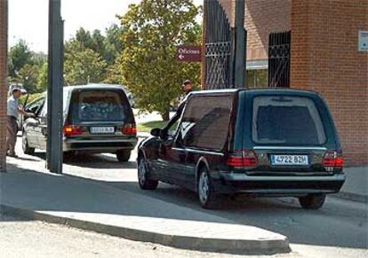 Entierro en el cementerio de Carabanchel