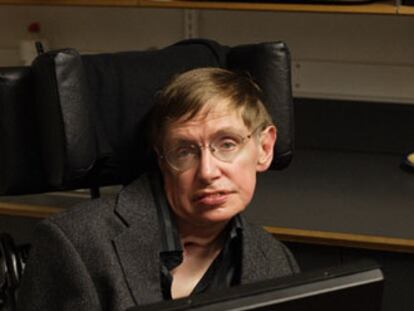 Stephen Hawking, en su despacho de Cambridge.