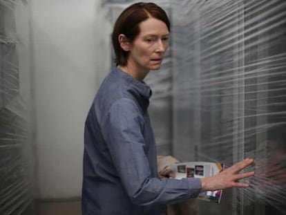 Tilda Swinton, en un fotograma de 'Memoria', de Apichatpong Weerasethakul.