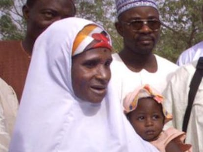 Safiya Hussaini fue condenada a morir lapidada en Nigeria, aunque luego la justicia revocó la sentencia.