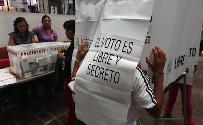 Votantes mexicanos durante las elecciones de 2012. 