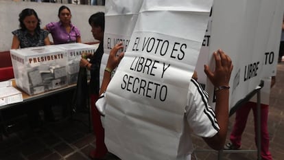 Votantes mexicanos durante las elecciones de 2012. 