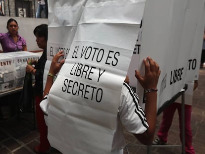 Votantes mexicanos durante las elecciones de 2012. 