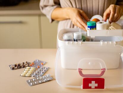 Mantén tus medicinas ordenadas con estas cajas botiquín vacías. GETTY IMAGES.