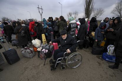 Refugiados ucranios el martes a su llegada a la localidad de Palanca, en Moldavia.