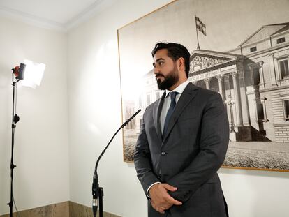 Alvise Pérez, tras tomar posesión de su acta de eurodiputado, el pasado día 1 en el Congreso de los Diputados.