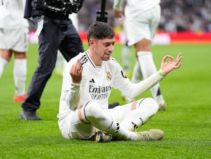 Federico Valverde celebra su gol este domingo ante el Sevilla.