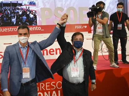  El presidente del Gobierno, Pedro Sánchez y el presidente de la Junta de Extremadura, Guillermo Fernández Vara.