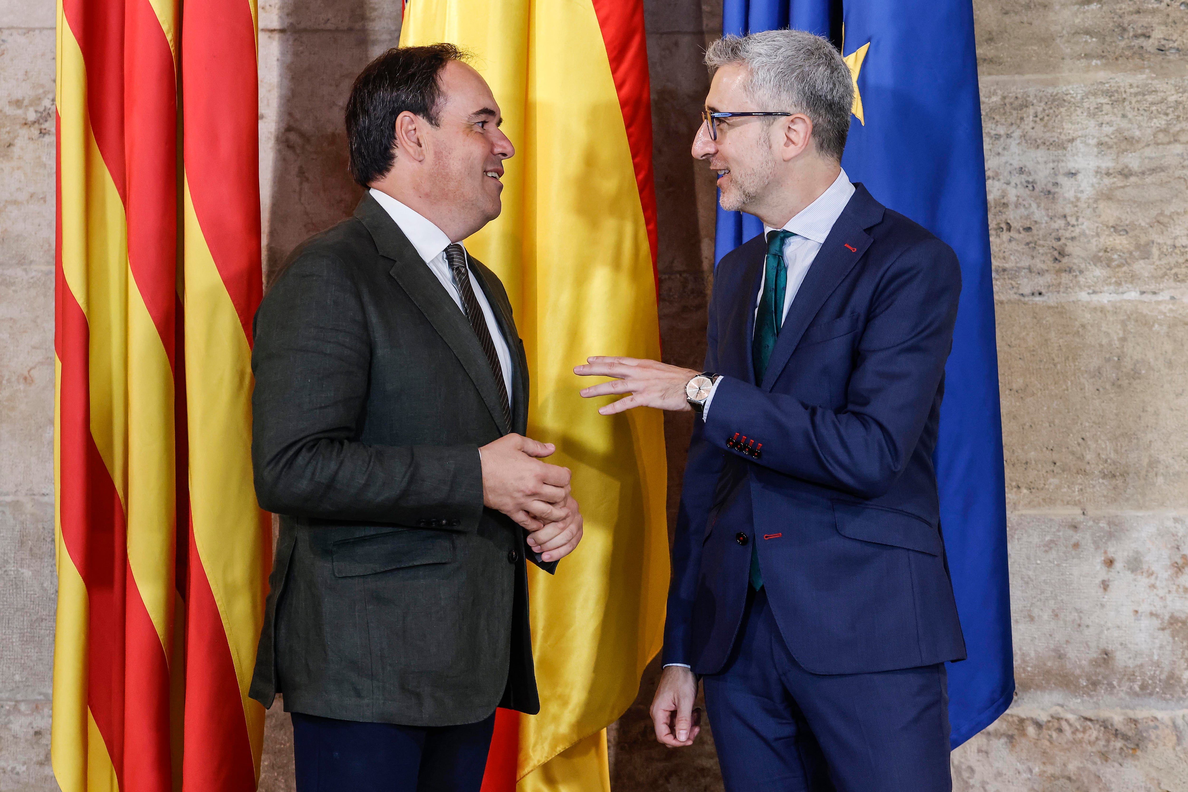 Hacienda solo logra convocar a cuatro comunidades para la financiación autonómica ante el rechazo de las del PP