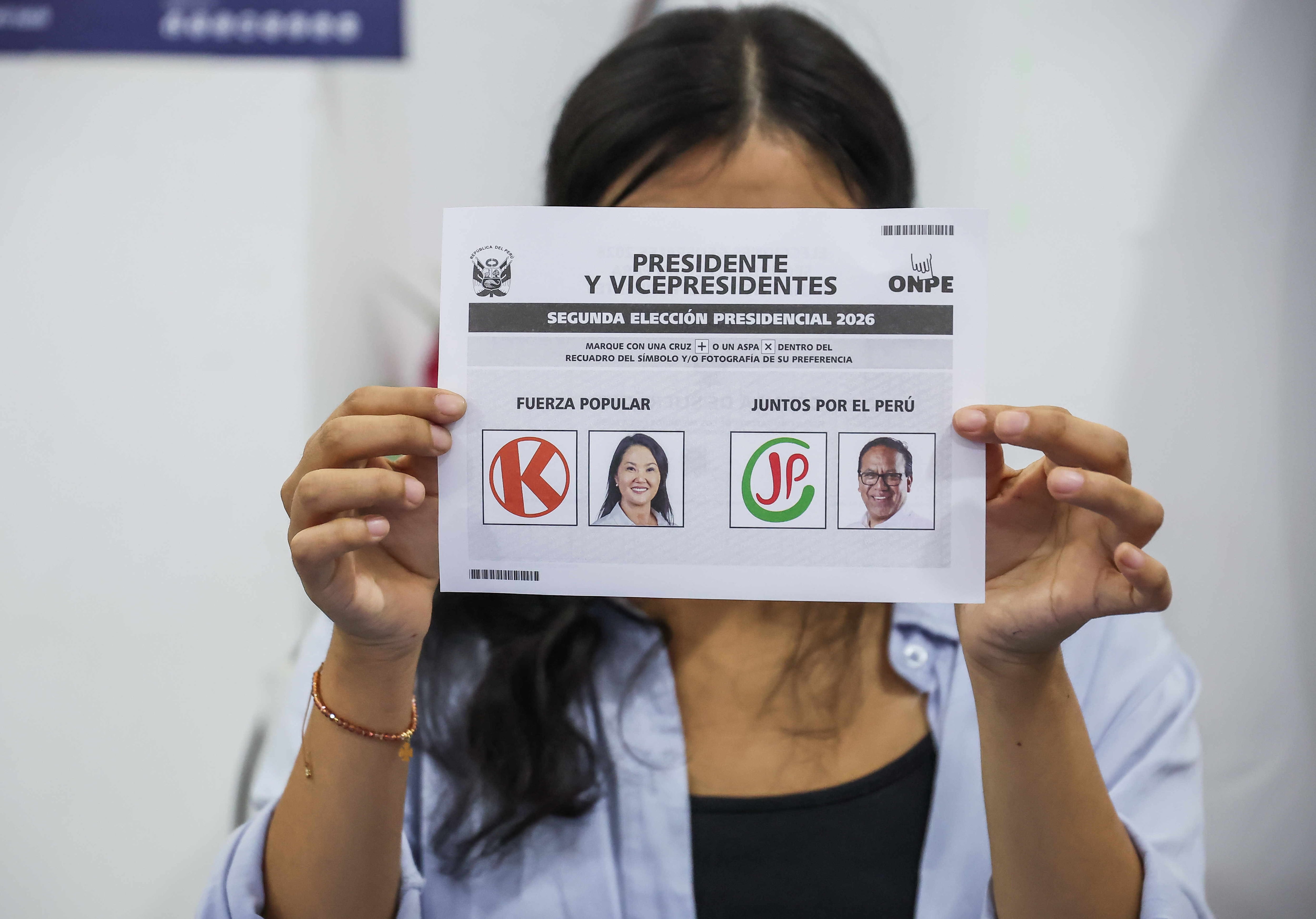 La espera interminable de Perú, el país acostumbrado a contar hasta el último voto