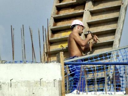 Un treballador de la construcció.
