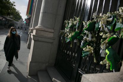 Ramos de Flores en el Ministerio de Igualdad.