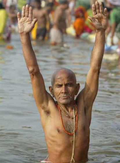 Empieza en la India la segunda mayor concentración religiosa del mundo, la fiesta de 'Ardh Kumbh'.