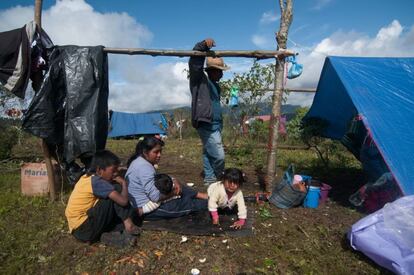 La Montaña de Guerrero es considerada como la región de mayor rezago económico y social del país. Allí, tres de cada cinco personas no pueden satisfacer sus necesidades básicas; dos de cada cinco no tiene lo suficiente para comer. Sobreviven por debajo del umbral de la pobreza extrema con menos de 1,25 dólares al día.