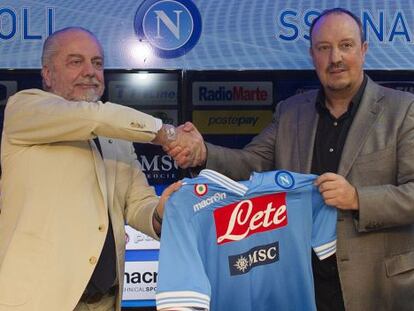 Benítez da la mano a Aurelio De Laurentiis