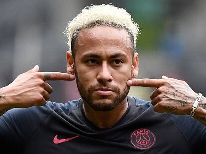 Neymar, en la previa de un partido del París Saint Germain.