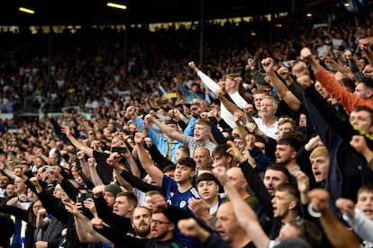 La hinchada del Leeds en Elland Road.