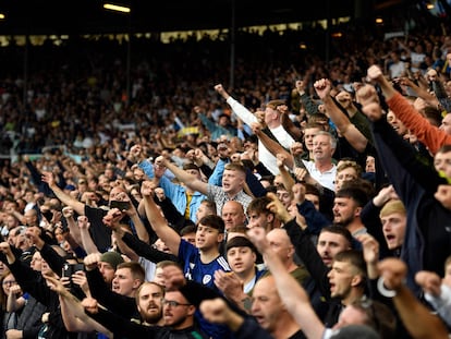 La hinchada del Leeds en Elland Road.