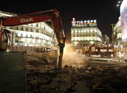 Excavadora de las obras de la macroestación de cercanías en la Puerta del Sol.