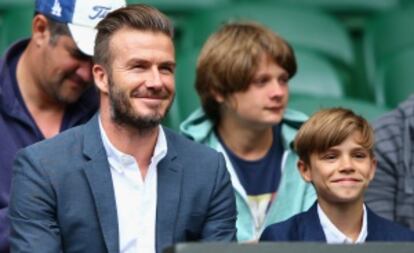 Beckham, junto a su hijo Romeo, en el 'Royal Box' de la central.