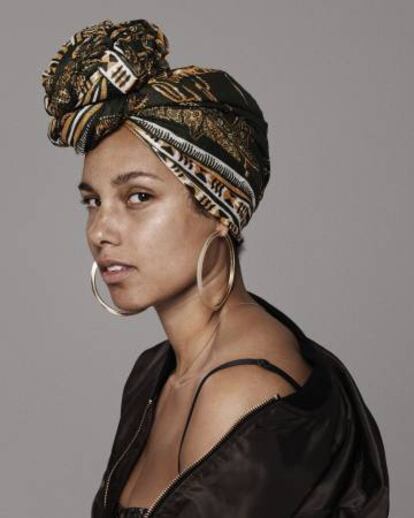 Alicia Keys en la sesión de fotos sin maquillaje.