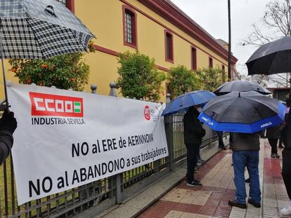 08/01/2021 Concentración por el ERE de Aernnova a las puertas de la Diputación
 POLITICA ANDALUCÍA ESPAÑA EUROPA SEVILLA
 CCOO
 