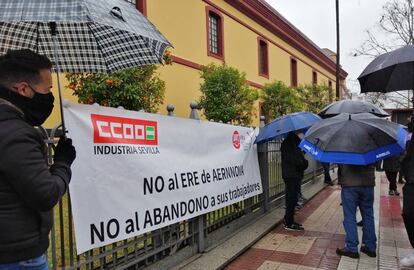 08/01/2021 Concentración por el ERE de Aernnova a las puertas de la Diputación
 POLITICA ANDALUCÍA ESPAÑA EUROPA SEVILLA
 CCOO
 