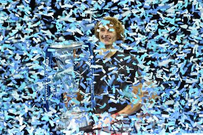 El alemán Alexander Zverev,vencedor en el torneo de tenis ATP World Tour Finals de Londres (Reino Unido) ante el serbio Novak Djokovic, el 18 de noviembre de 2018.