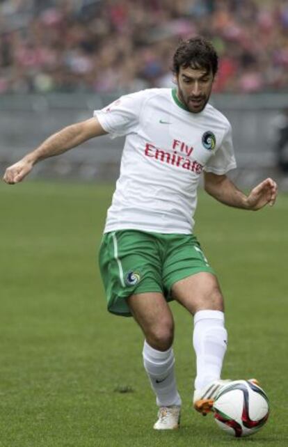 Raúl González durante el partido contra el South China.