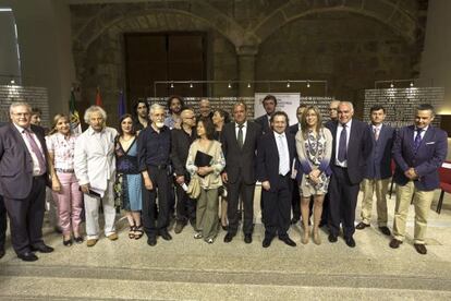 Personalidades de la pol&iacute;tica y la cultura, en la presentaci&oacute;n de la 58&ordf; edici&oacute;n del festival de teatro cl&aacute;sico de M&eacute;rida.