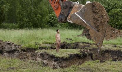 Fotograma de la obra &#039;Tierra&#039; de Regina Jos&eacute; Galindo de la galer&iacute;a Prometeo Gallery. 