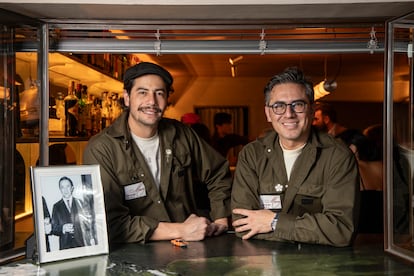 Eduardo y Ricardo Nava, fundadores del Bar Mauro, el pasado 3 de febrero en Ciudad de México.