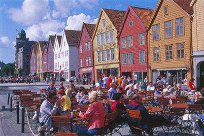 Bryggen, el barrio de la Liga Hanseática del puerto histórico de Bergen, fue declarado patrimonio de la humanidad por la Unesco en 1979.