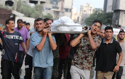 El funeral de los palestinos muertos en el ataque al hospital Al-Shifa en Gaza, el 31 de agosto.