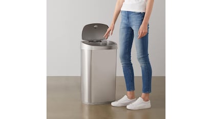 Cubo basura sensor automático abril 26 cuerpo 2